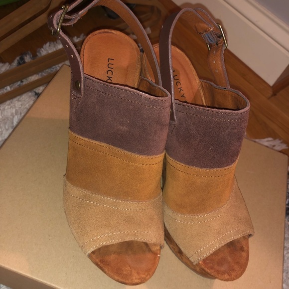 Lucky Brand Suede Wedges - Picture 4 of 6